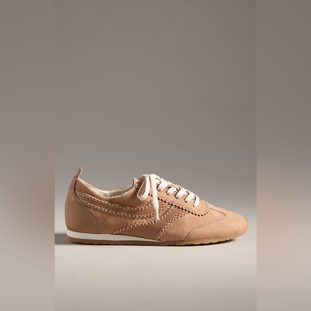 ▪️NIB Dolce Vita Delany Sneakers in Toffee